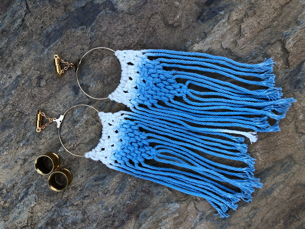 Blue & White Ombré Macramé Magnetic Clasp Earrings