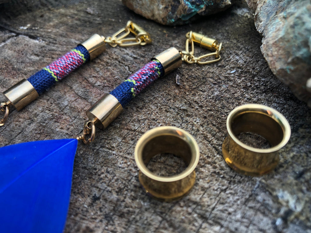 Feather & Woven Fabric Magnetic Clasp Gauged Earrings