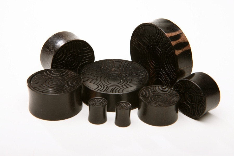 Ebony Wood Carved Circle Plugs – Double Flared