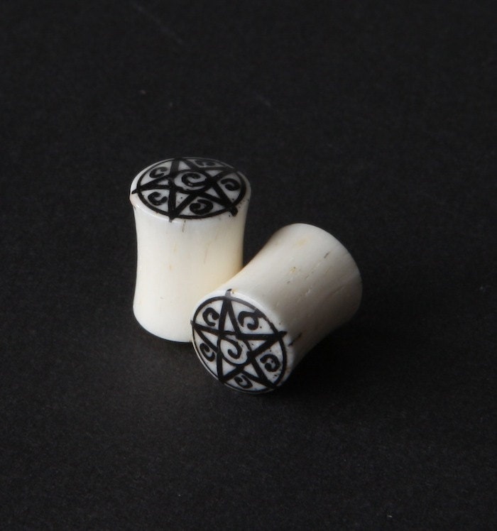 Bone Plugs with Black Star Inlay – Double Flared
