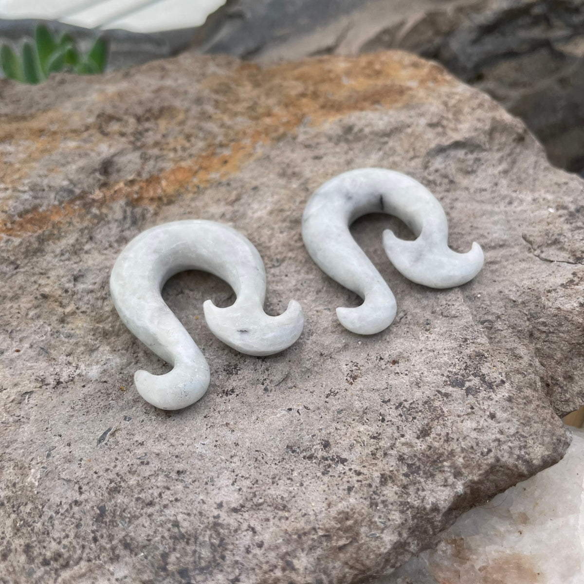 OOAK Jadeite Wave Hook Earrings – 00g (9.5mm)