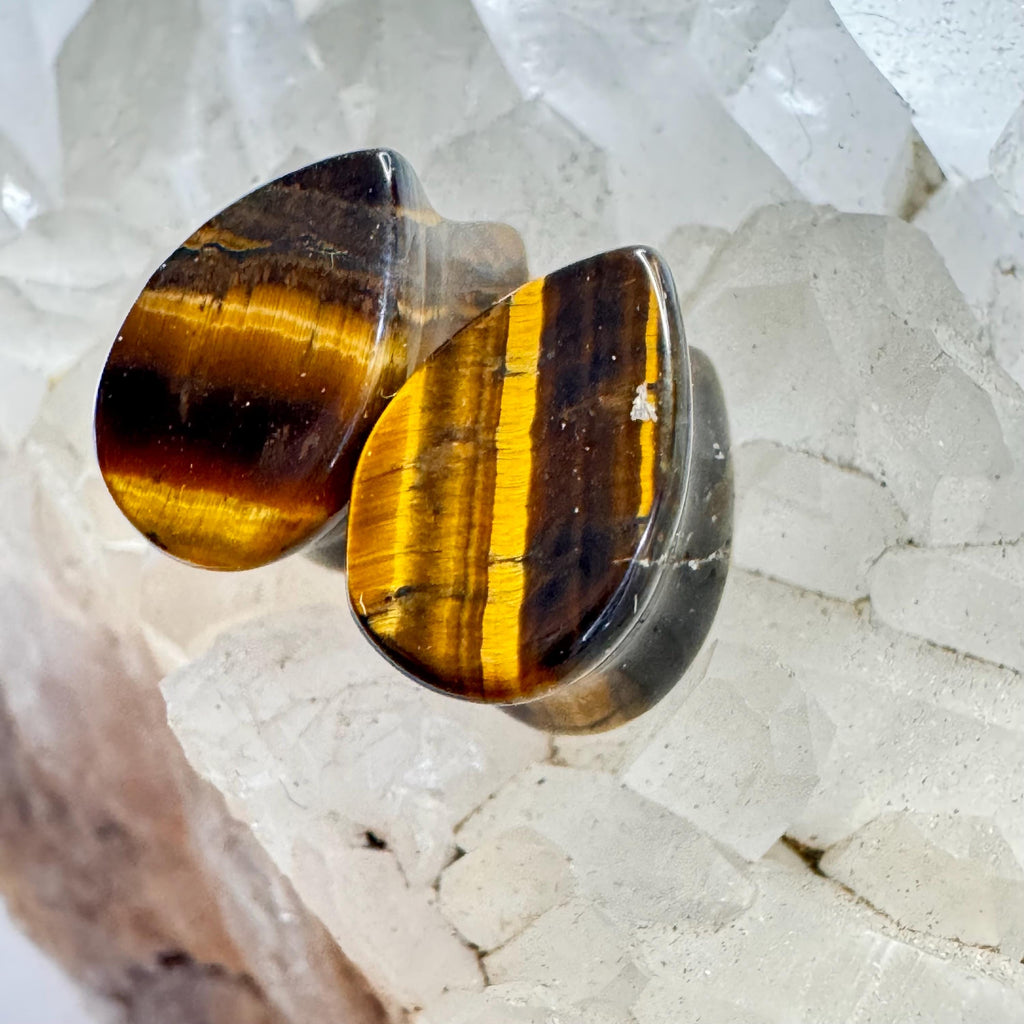 OOAK Tiger’s Eye Teardrop Plugs – 0g (8mm)