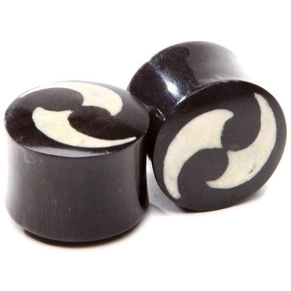 Horn Plugs with Asian Symbol Bone Inlay – Reversible