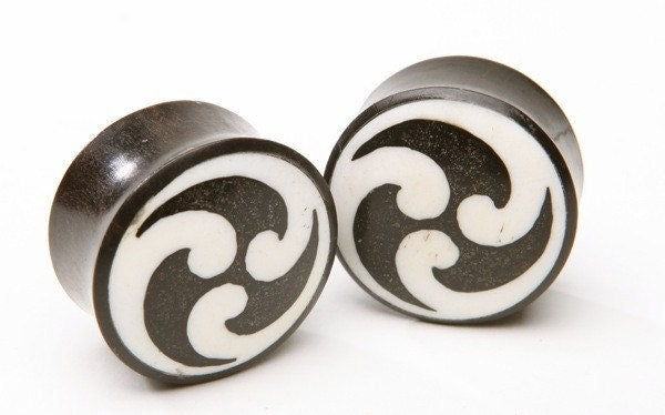 Ebony Wood Plugs with Bone Inlay – Double Flared Gauges