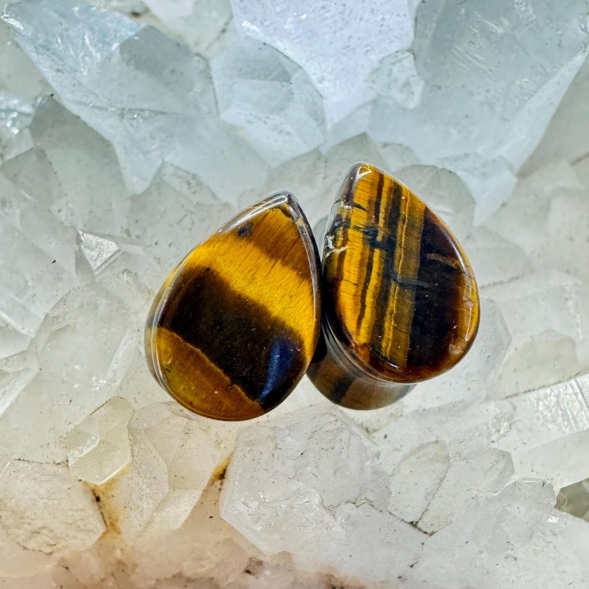 OOAK Tiger’s Eye Teardrop Plugs – 0g (8mm)