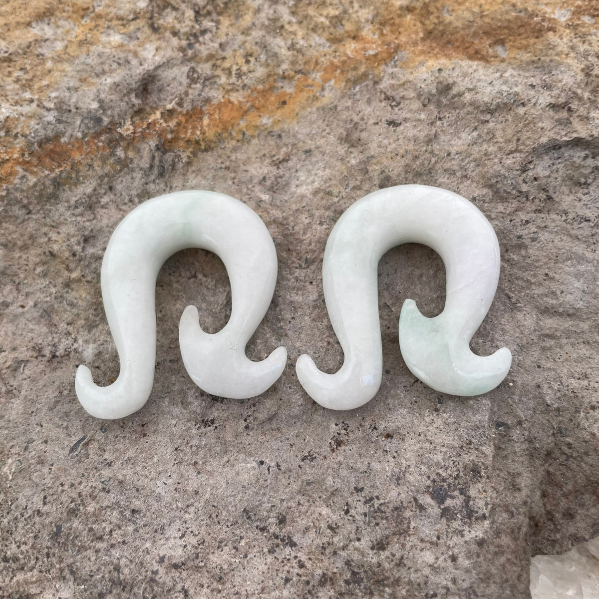 OOAK Jadeite Wave Hook Earrings – 00g (9.5mm)