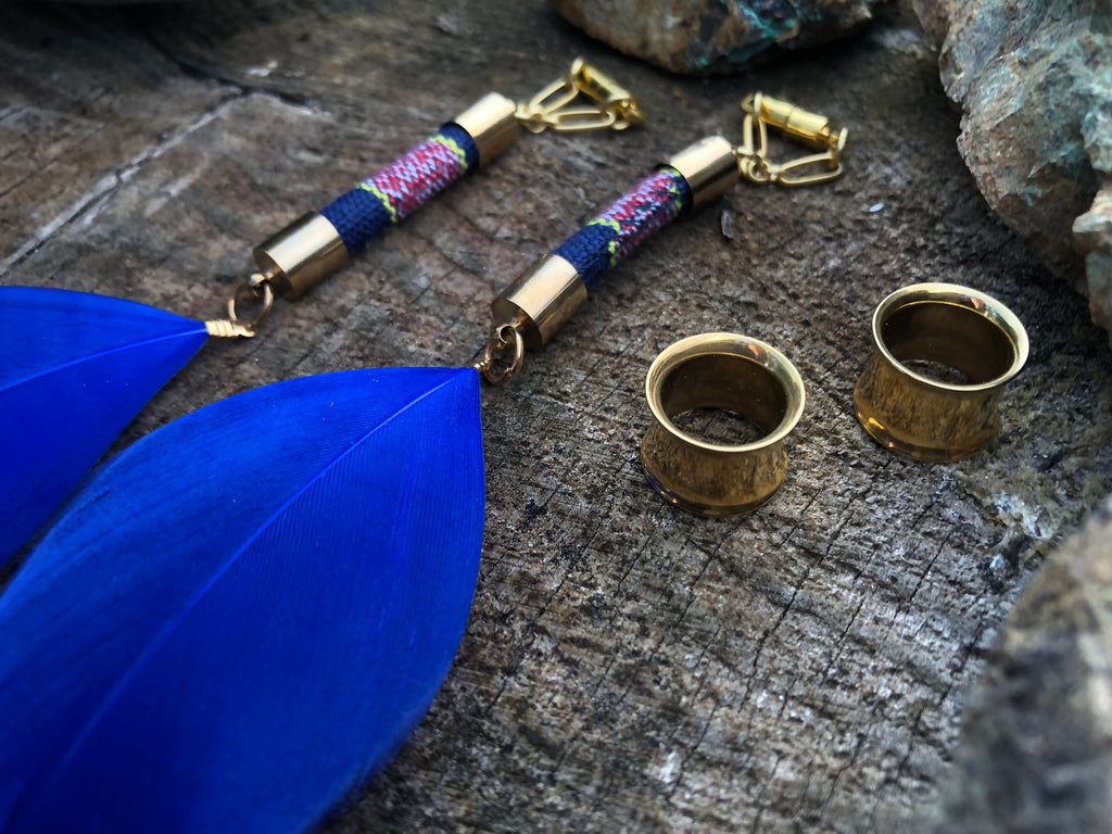 Feather & Woven Fabric Magnetic Clasp Gauged Earrings