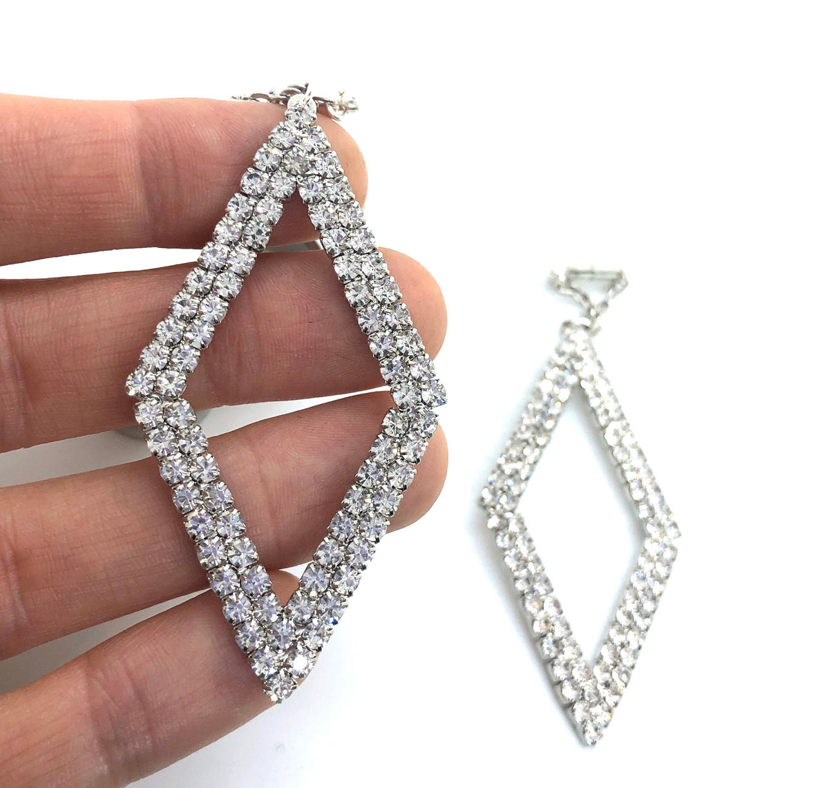 Sparkling Rhinestone Magnetic Clasp Gauged Earrings