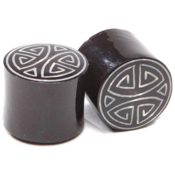 Reversible Horn Plugs with Bone Inlay – Ear Gauges