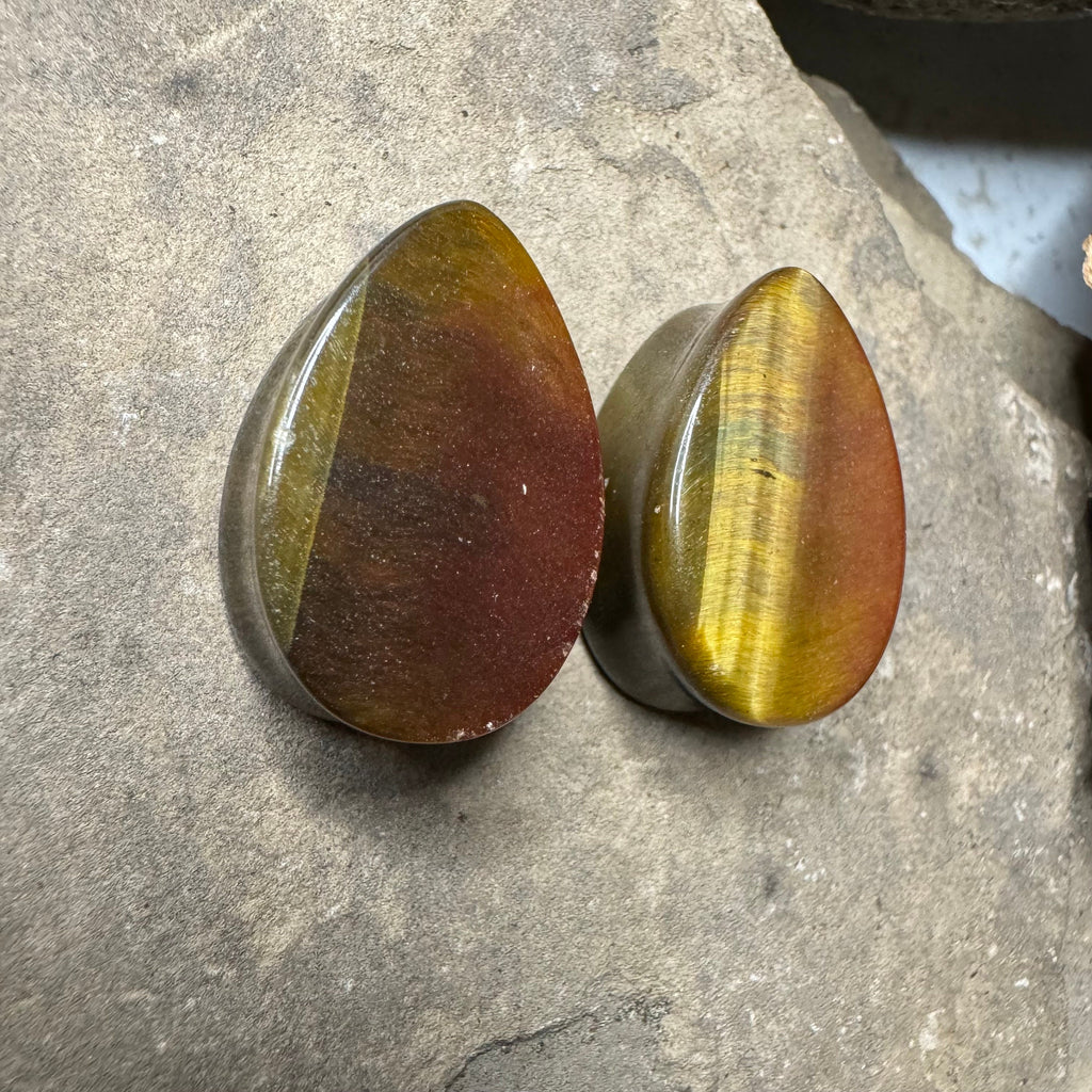 OOAK Tiger’s Eye Teardrop Plugs – 7/8" (22mm)
