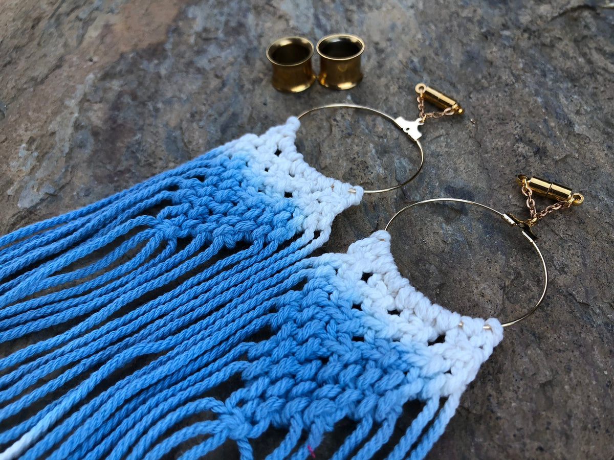 Blue & White Ombré Macramé Magnetic Clasp Earrings