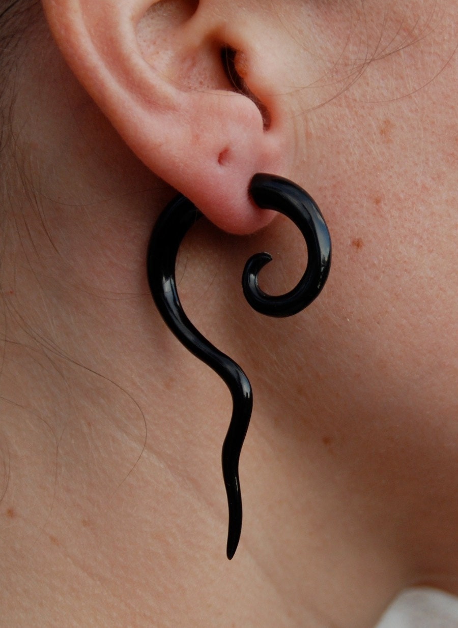 Faux Gauge Horn Earrings – Regular Piercings