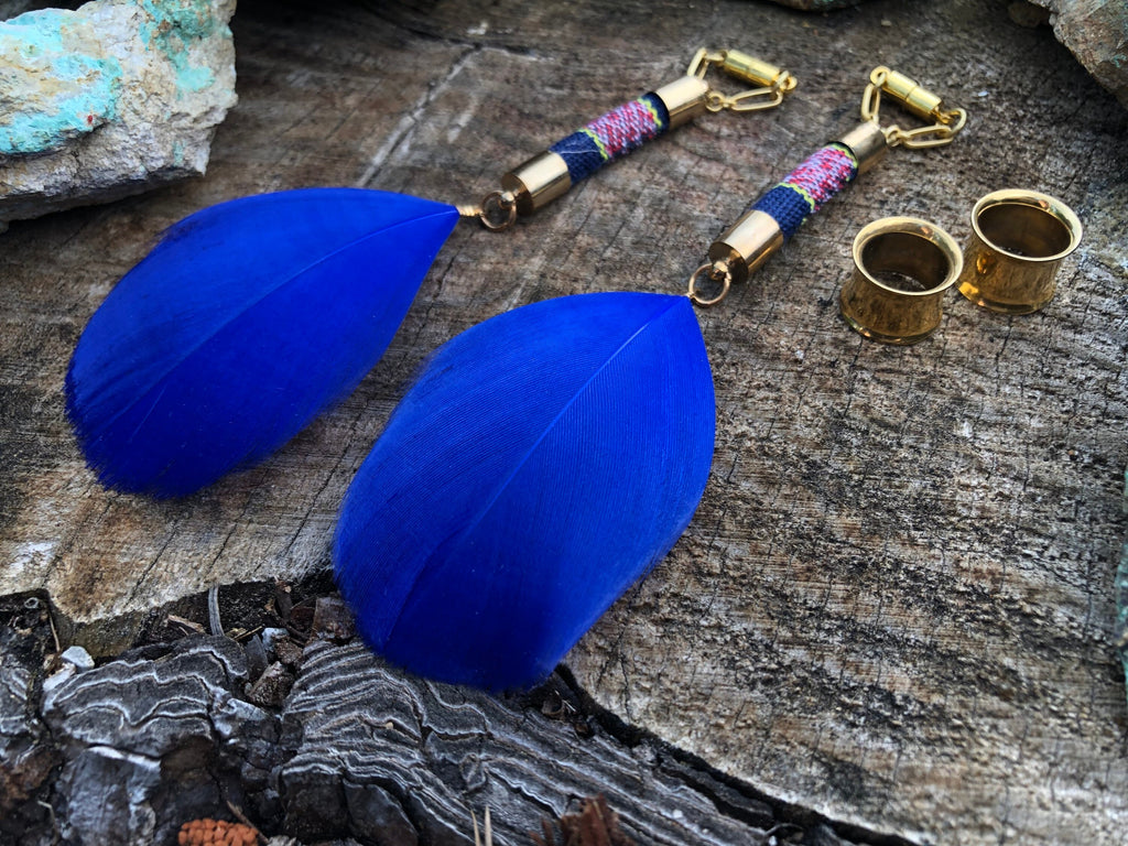 Feather & Woven Fabric Magnetic Clasp Gauged Earrings