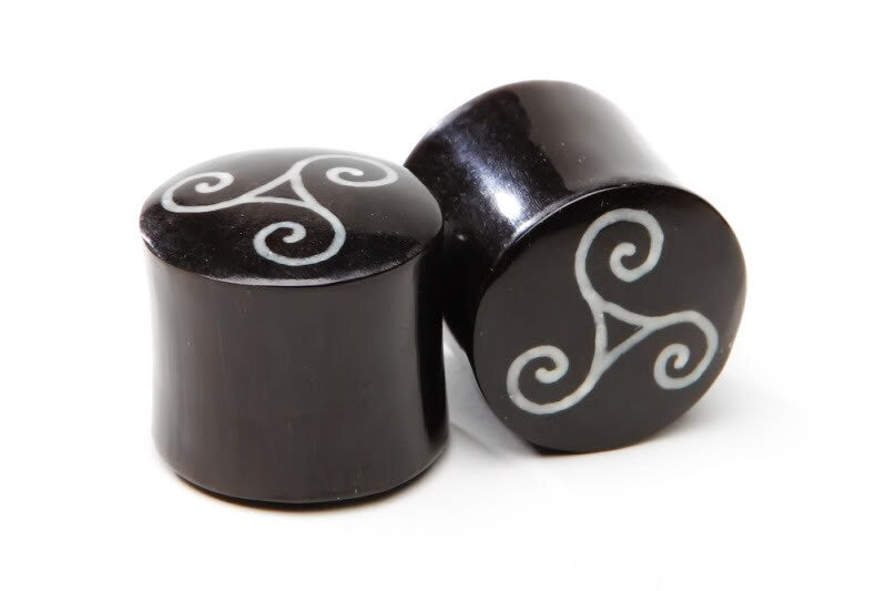 Triskelion Bone-Inlay Horn Plugs – Double Flared