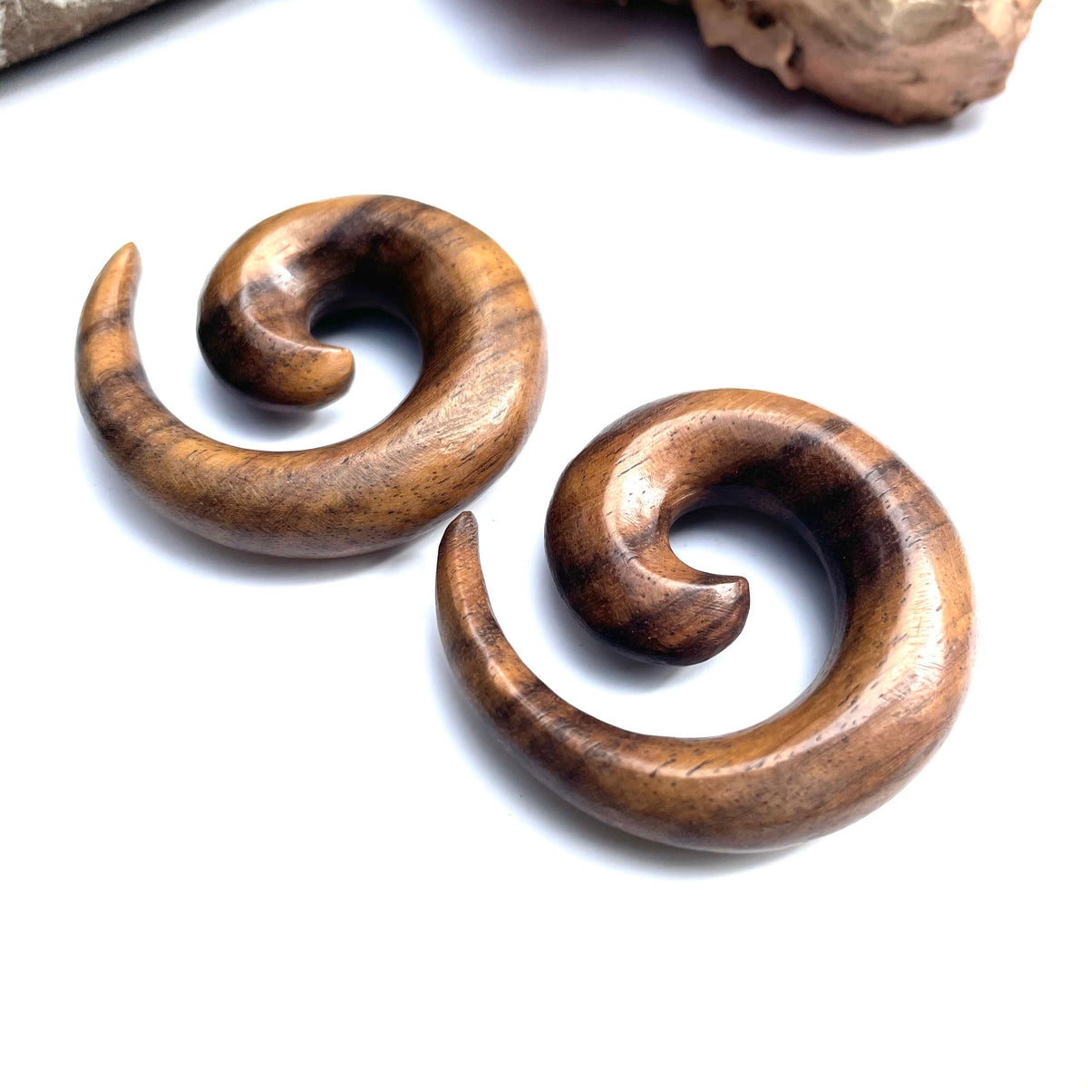 Sono Wood Spiral Earrings – Organic Wood Ear Gauges