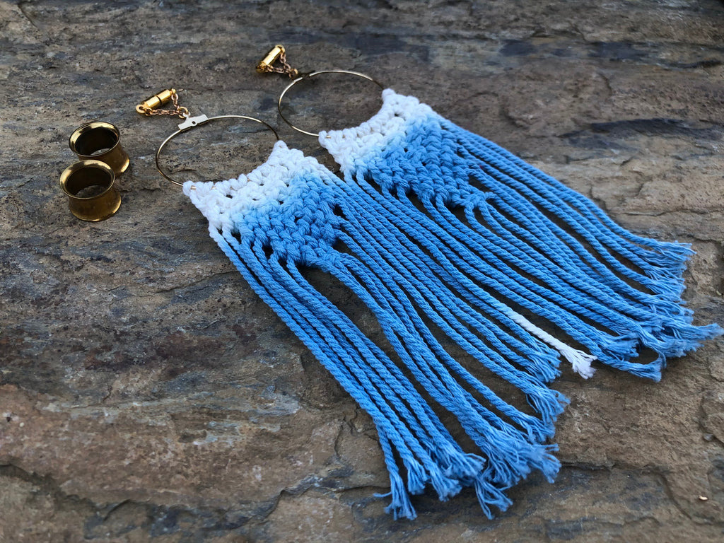 Blue & White Ombré Macramé Magnetic Clasp Earrings