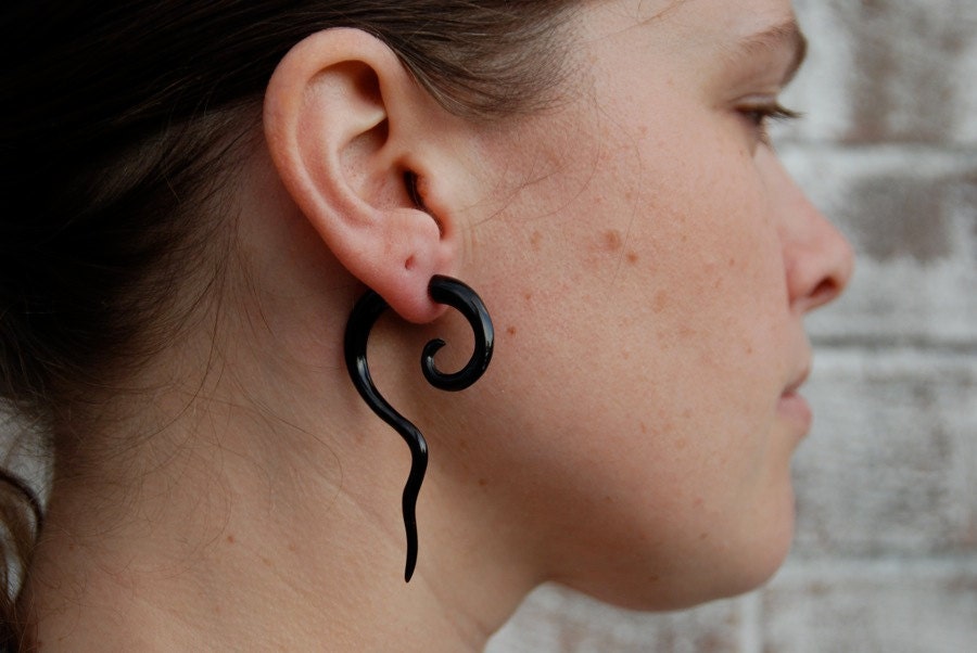 Faux Gauge Horn Earrings – Regular Piercings