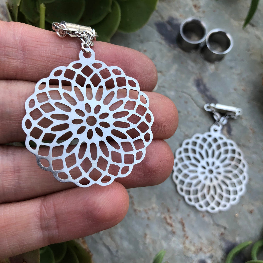 Laser-Cut Magnetic Clasp Gauged Earrings