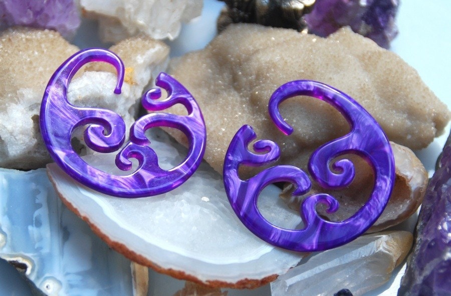 Purple Marble Wave Acetate Hoop Earrings – 8g