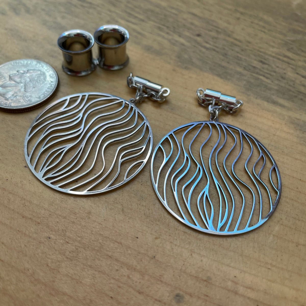 Laser-Etched Magnetic Clasp Gauged Earrings