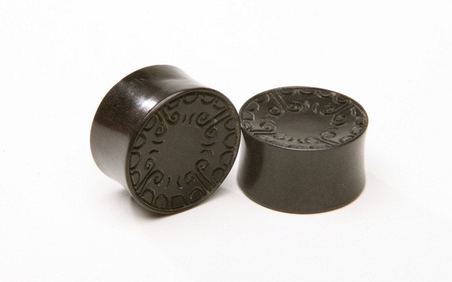Carved Tribal Ebony Wood Plugs – Double Flared Gauges