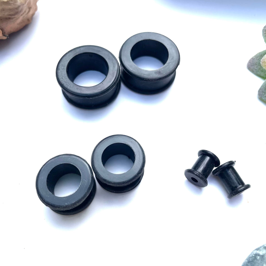 Black Silicone Tunnels – Flexible Ear Gauges