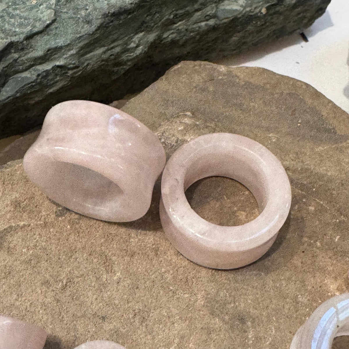 Rose Quartz Stone Tunnels – Double Flared Pink Gauges
