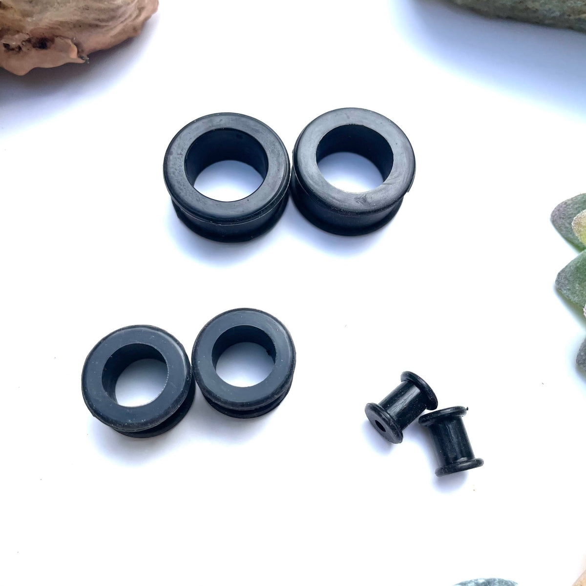 Black Silicone Tunnels – Flexible Ear Gauges