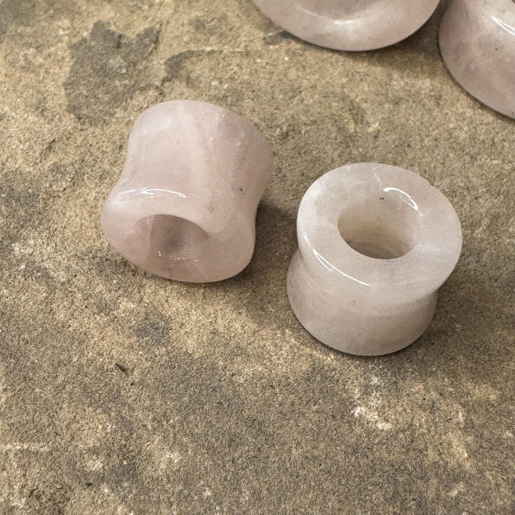 Rose Quartz Stone Tunnels – Double Flared Pink Gauges