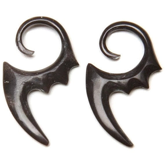 Carved Water Buffalo Horn Hanging Earrings – Ear Gauges