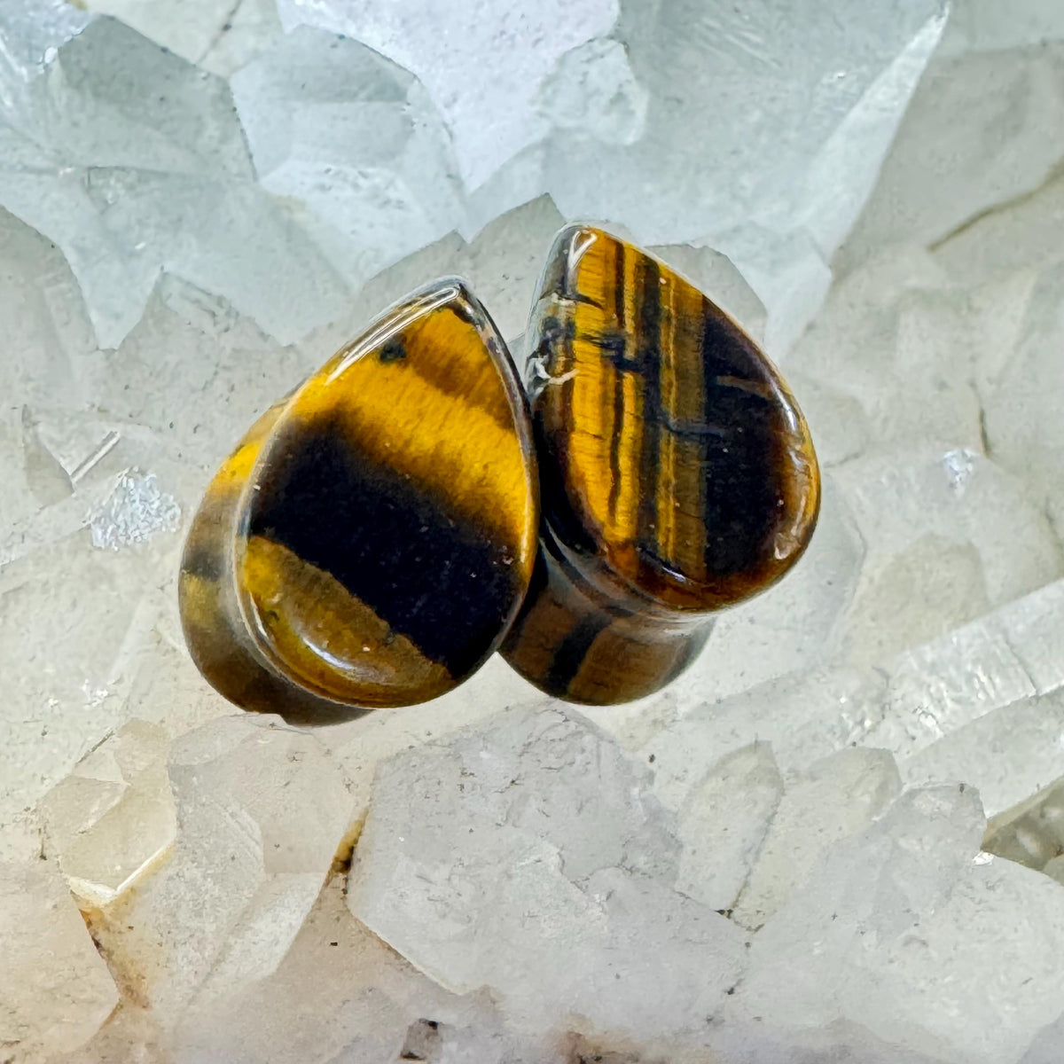 OOAK Tiger’s Eye Teardrop Plugs – 0g (8mm)
