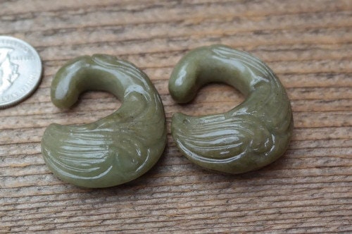OOAK Carved Jadeite Spiral Earrings – 00g (9.5mm)