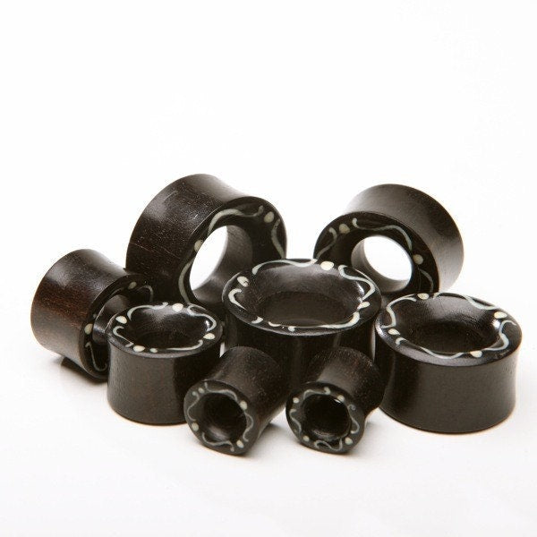 Ebony Wood Crocodile-Wood Inlay Eyelets